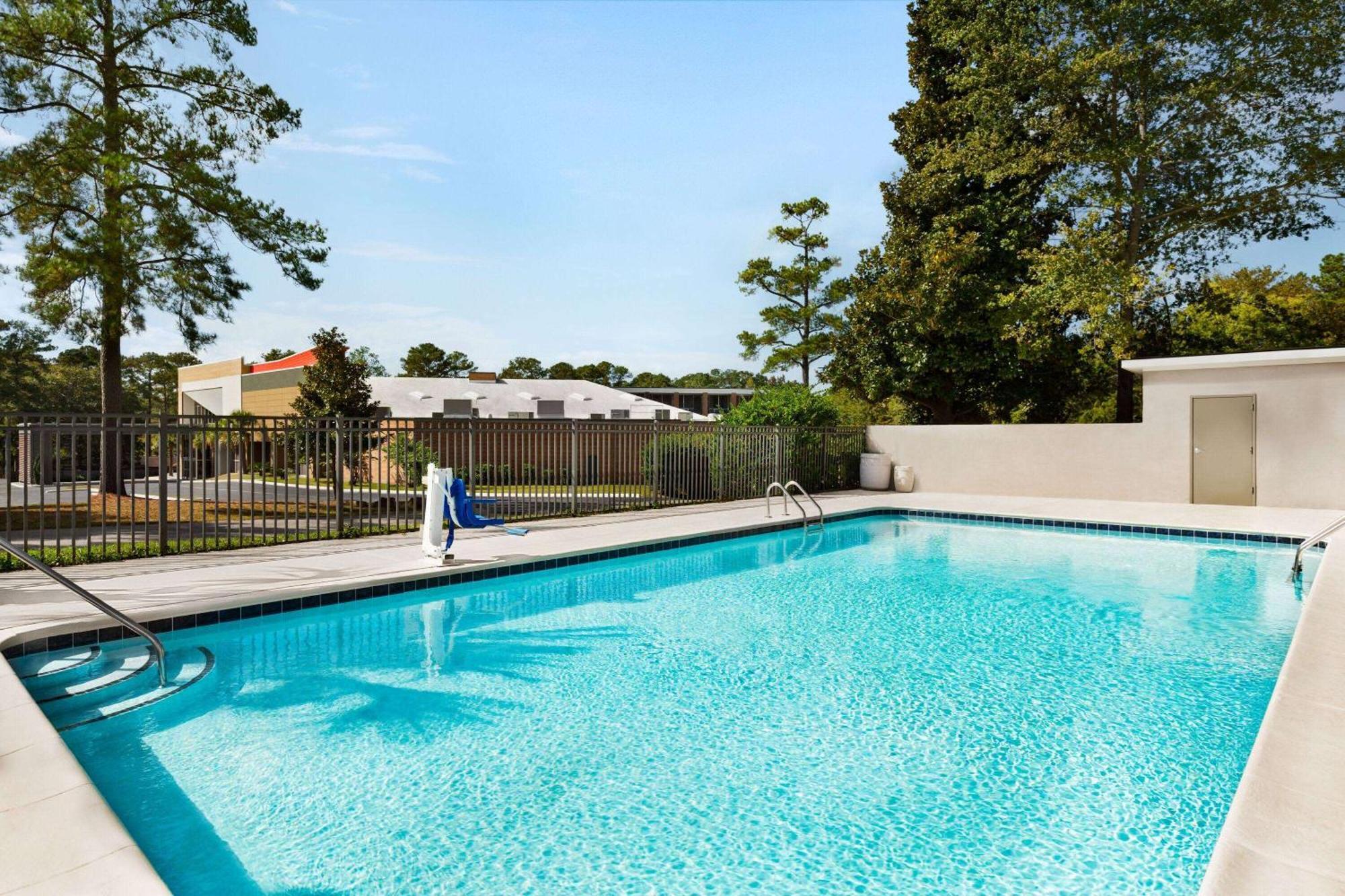 La Quinta Inn By Wyndham Columbia Ne Fort Jackson المظهر الخارجي الصورة