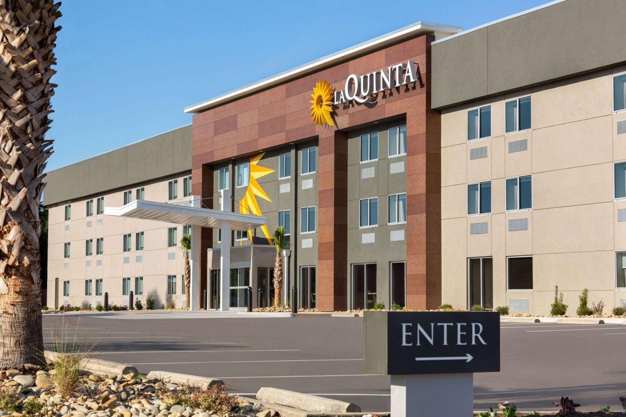 La Quinta Inn By Wyndham Columbia Ne Fort Jackson المظهر الخارجي الصورة